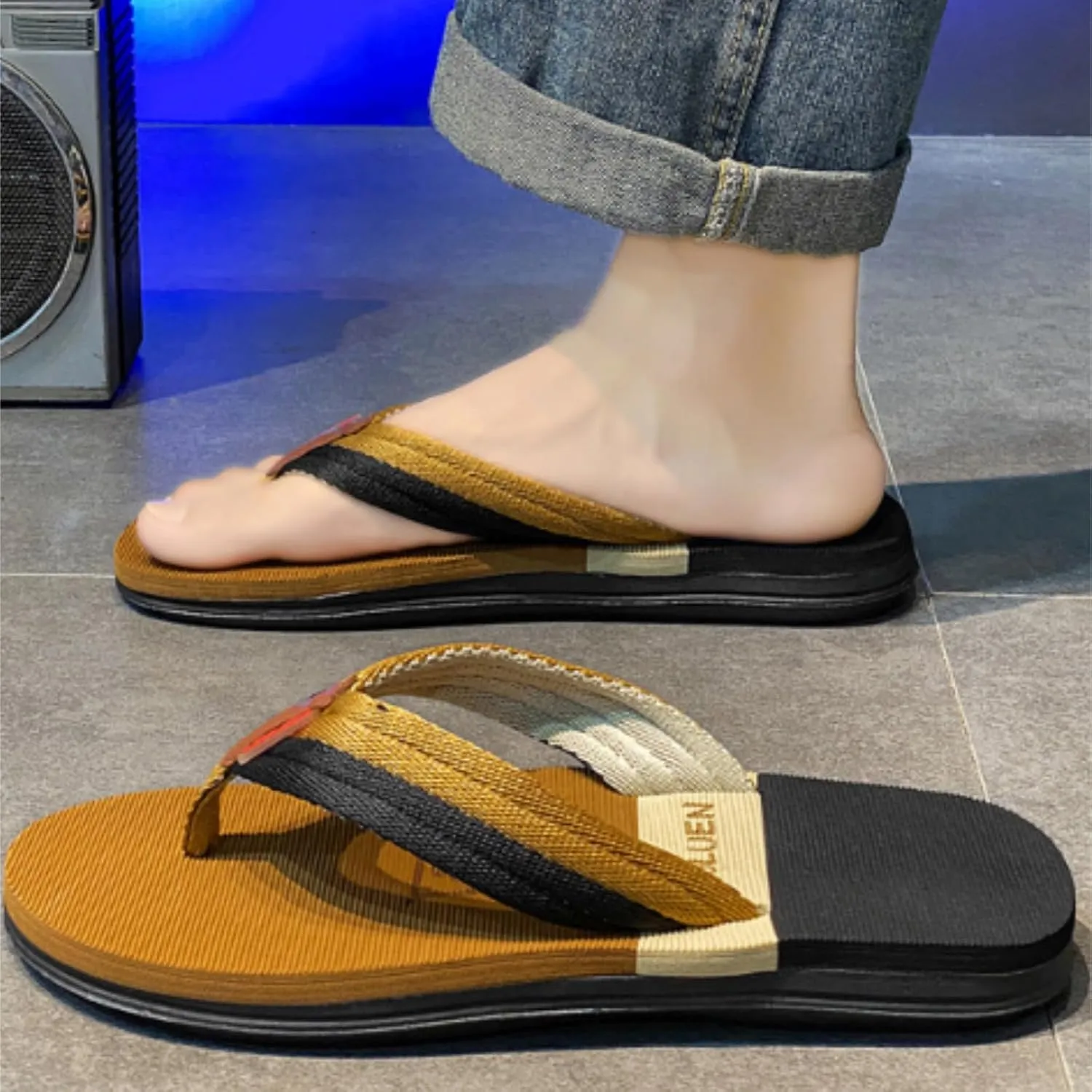 Hidden Shaped Flops Funny Novelty Men's Women Beach Anti-Slip Sandals Funny Flip Flops Novelty Gifts for Adults Men
