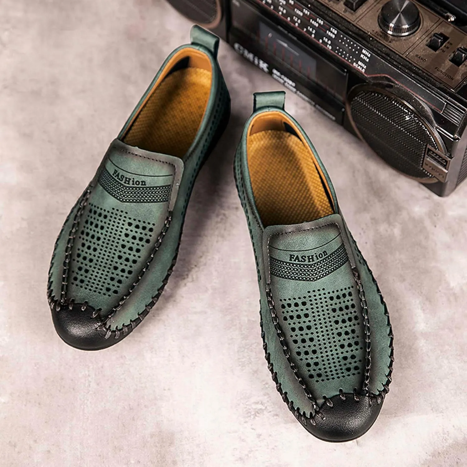 Men's Breathable Walking Shoes Comfortable Casual Leather Shoes Lightweight Loafers Retro Business Office Shoes Hollowed Out Leather Casual Shoes Outdoor Hiking Driving Shoes