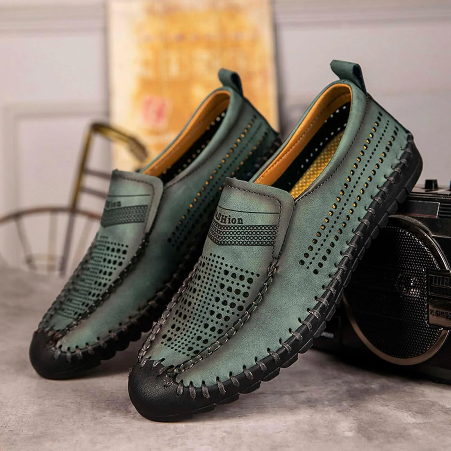 Men's Breathable Walking Shoes Comfortable Casual Leather Shoes Lightweight Loafers Retro Business Office Shoes Hollowed Out Leather Casual Shoes Outdoor Hiking Driving Shoes