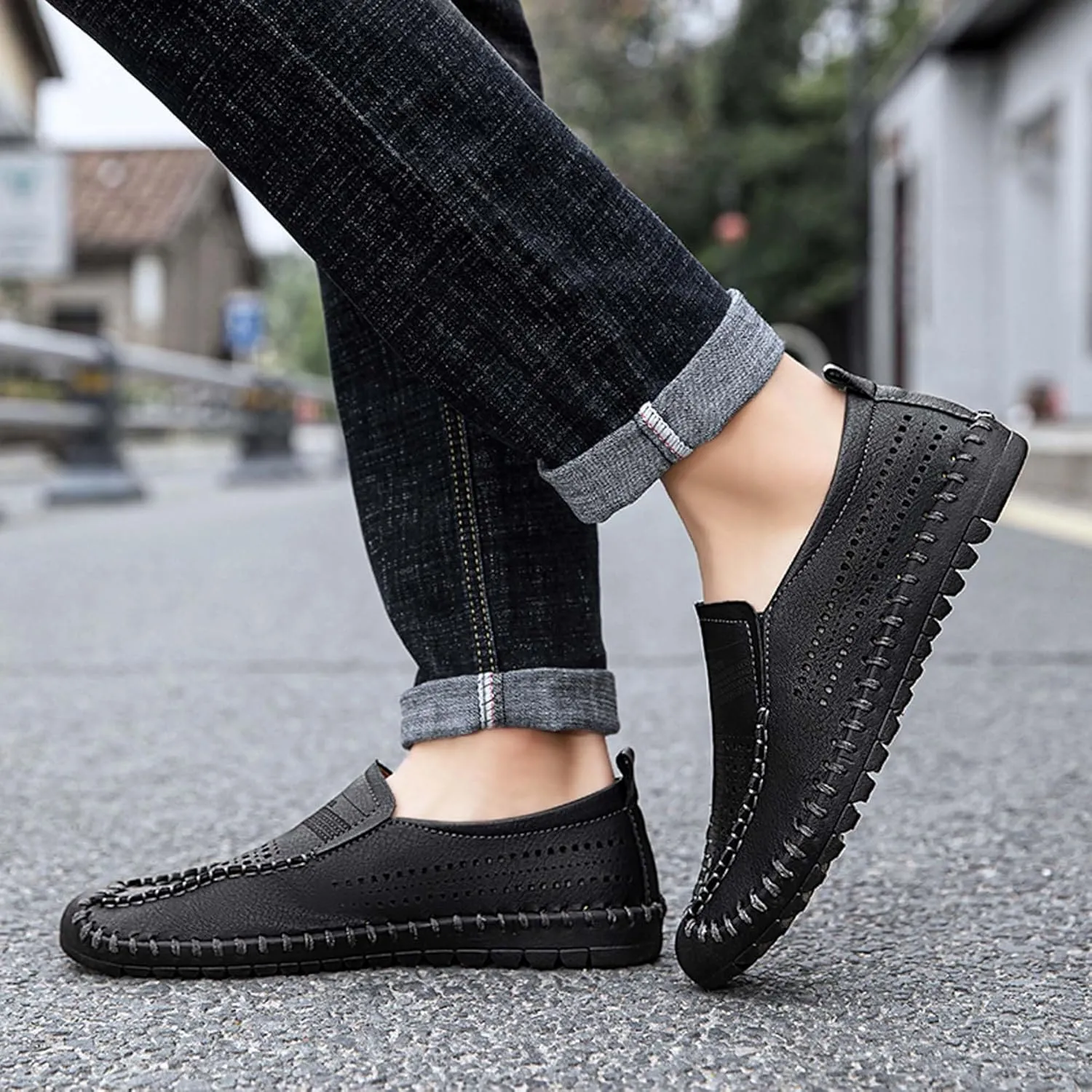 Men's Breathable Walking Shoes Comfortable Casual Leather Shoes Lightweight Loafers Retro Business Office Shoes Hollowed Out Leather Casual Shoes Outdoor Hiking Driving Shoes
